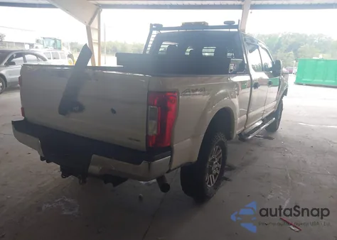 2018 Ford F-250 Xlt из США, поврежденный, VIN 1FT7W2B62JEC60849